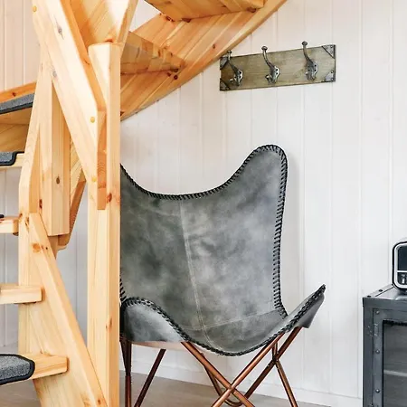 2 Bedroom Beautiful In *