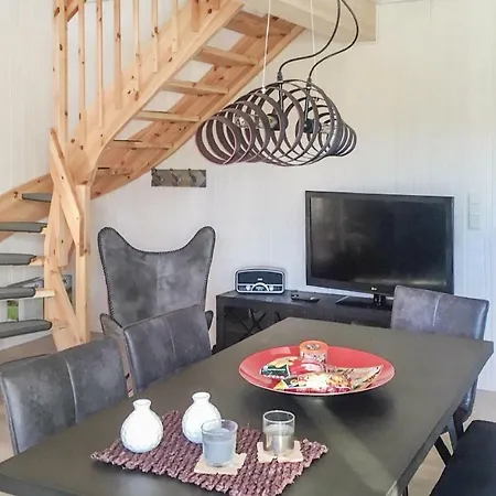 2 Bedroom Beautiful In * Zerpenschleuse