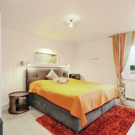 Σπίτι διακοπών 2 Bedroom Beautiful In *